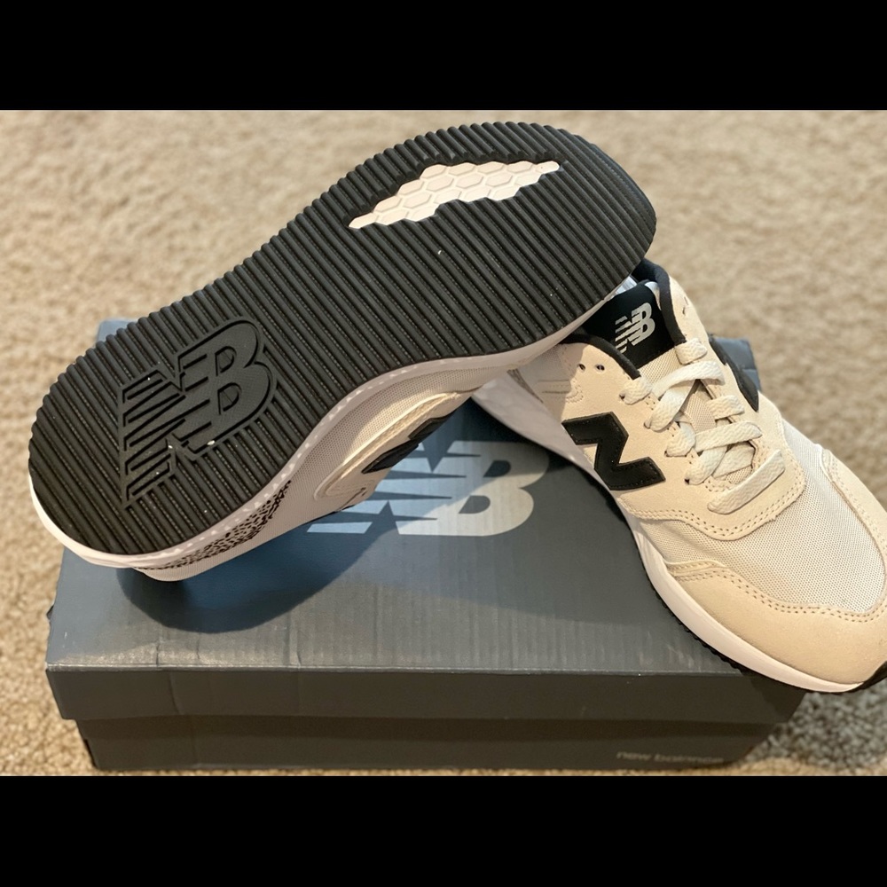 New Balance US size 7 sneakers